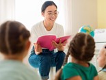 mulher-lendo-algo-para-seus-alunos